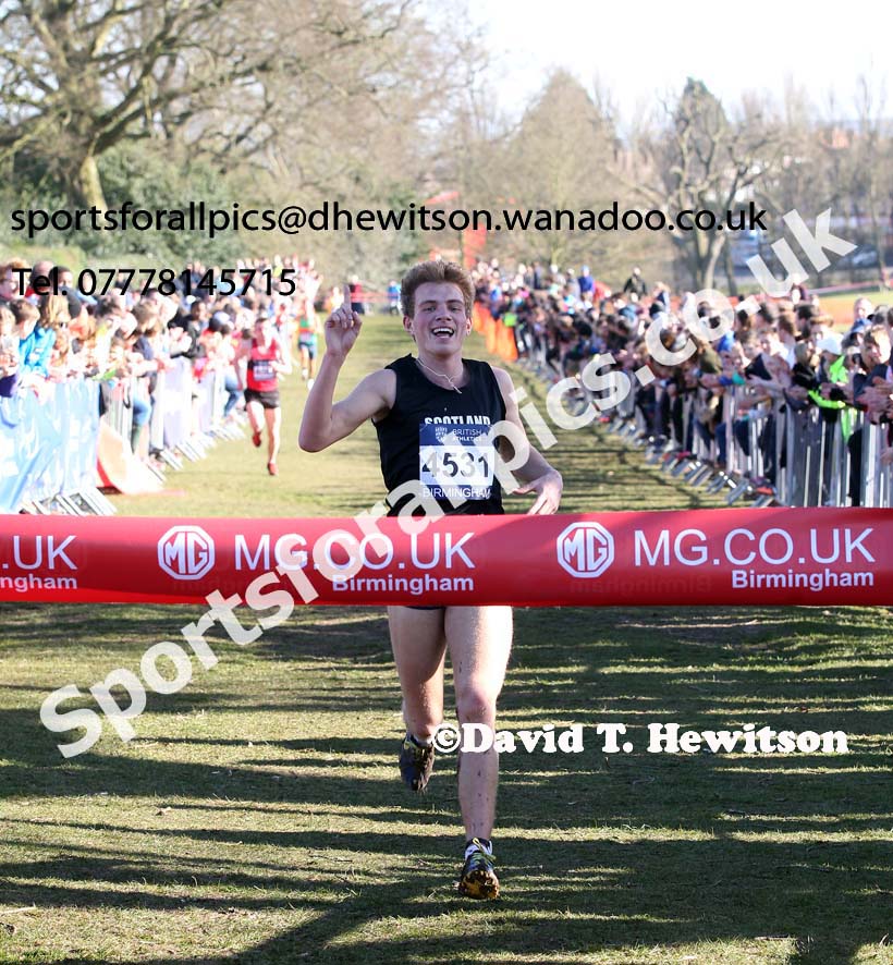 Andrew Buchart (Scotland East) wins the senior Inter Counties, Cofton Park, Birmingham. Photo: David T. Hewitson/Sports for All Pics